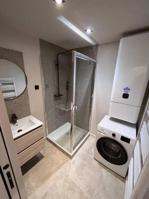 Studio Rez De Jardin Apartment Villeurbanne 0*,  France